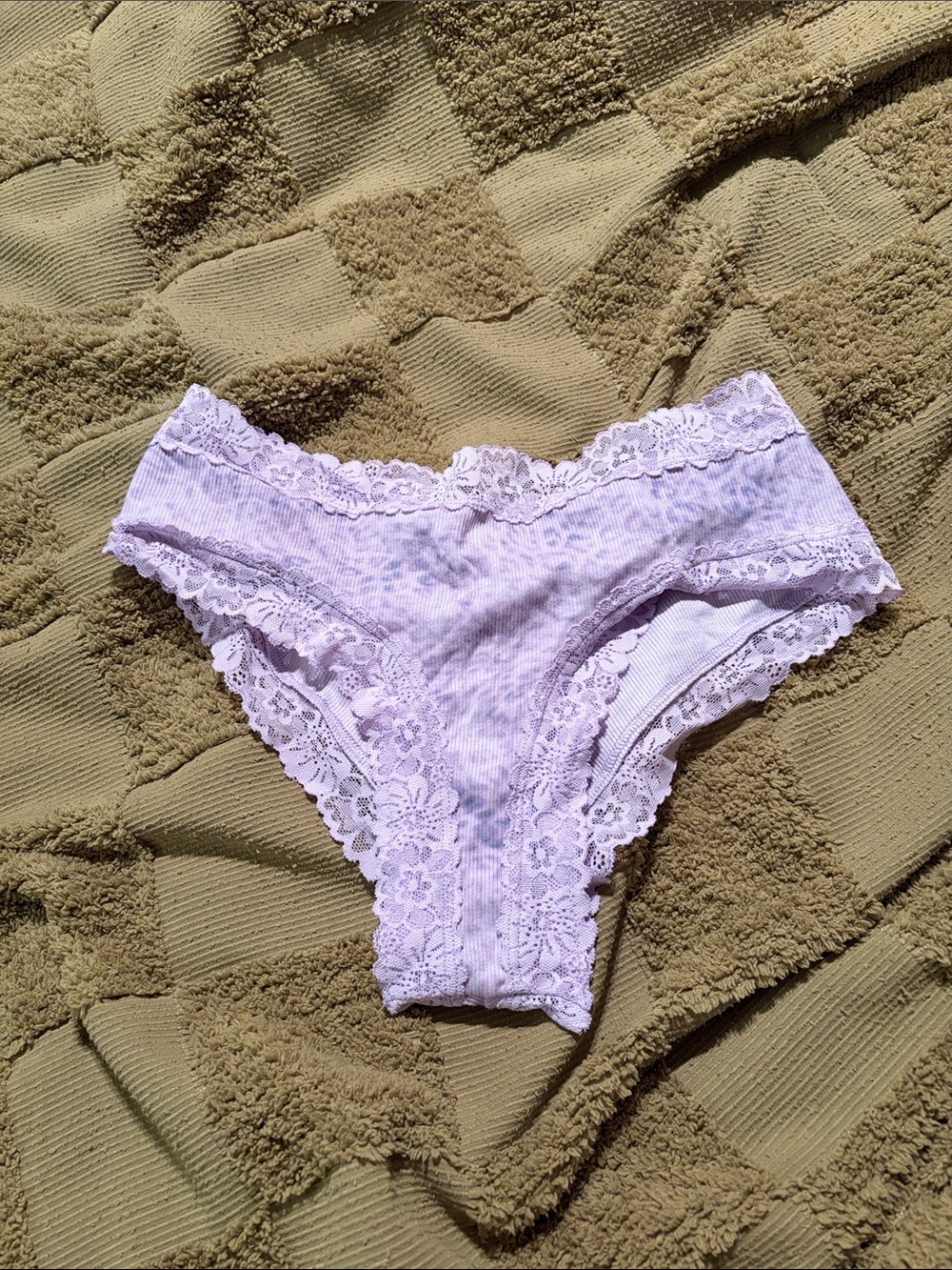 PINK VS .NWOT. Lace-Trim Women's Hipster Panty - Light Lavender.